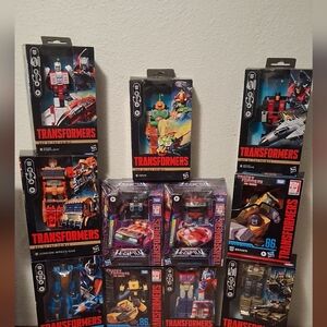 TRANSFORMERS LOT OF 11 - STUDIO SERIES - AGE OF THE PRIMES - LEGACY/ GENERATIONS